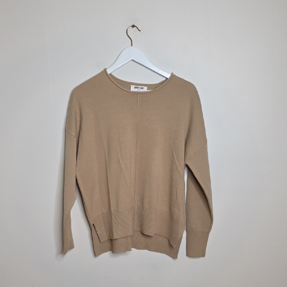Double Zero Women's Beige Crew Neck Sweater NWOT